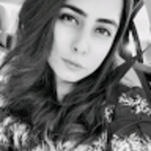 Meet your Posher, Sheena - Picture 1 of 1